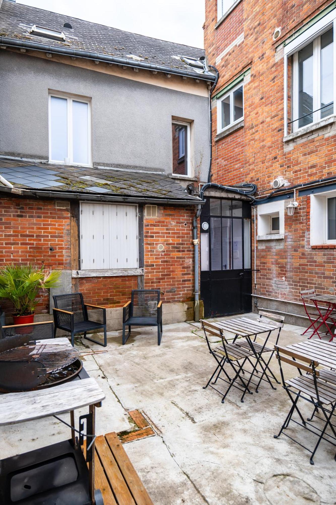 Studio Cosy Rdc, Calme Avec Cour Exterieure Saran Eksteriør bilde